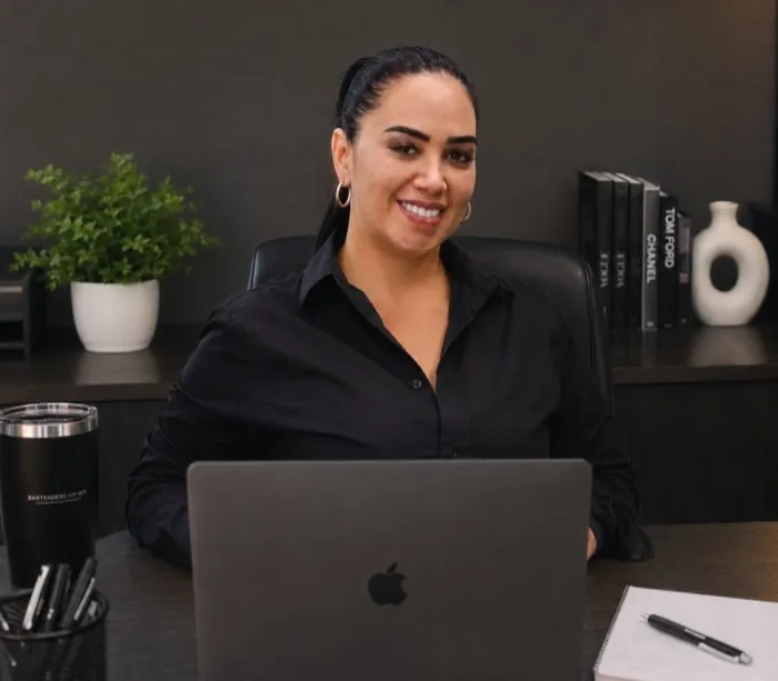 Lina - Owner and Telecom Expert at Just Click One